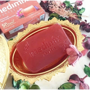 Xà phòng Medimix Kumkumadi Nghệ Tây 125g