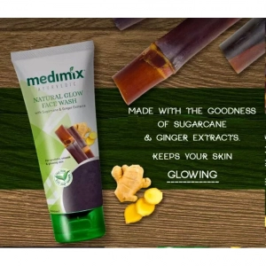 Sữa Rửa Mặt Medimix Sáng Rỡ Tự Nhiên 150ml