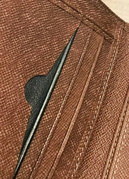 Ví Da Bò Vân Ý - Đứng