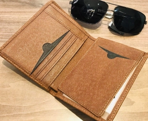 Ví Da Bò Vân Ý - Đứng