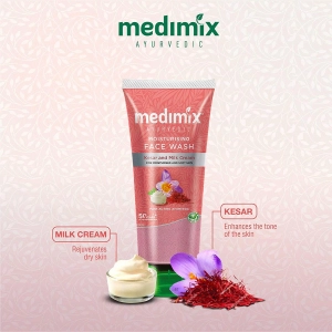 Sữa rửa mặt Medimix Nghệ Tây & Kem Sữa 150ml