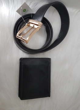 Dây nịt da đen mặt vàng