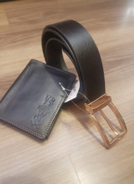 Dây nịt da đen mặt vàng