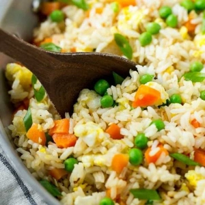 Cơm Xốt Kimchi vị cay/ Rau Củ/ Vị Gà/ Nếp Than Bibigo