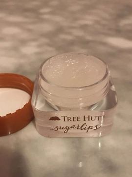 Tẩy tế bào chết môi - Tree hut Lip Scrup