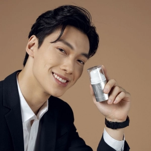 Kem dưỡng trắng Whitening Tone Up Cream 50ml for men