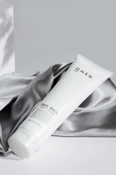 Snail White Body Lotion Qmen - Dưỡng Trắng Da Toàn Thân