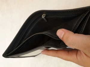 Ví Da Bò Nappa 2 Đen Đứng