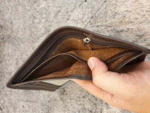 Ví Da Bò Nappa 2 Lux Nâu Đứng