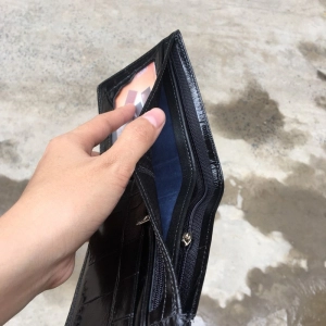 Ví Da Bò Vân Cá Sấu - Đen Ngang