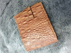 Ví Da Bò Vân Cá Sấu