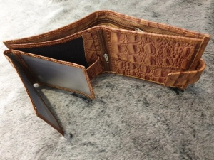 Ví Da Bò Vân Cá Sấu