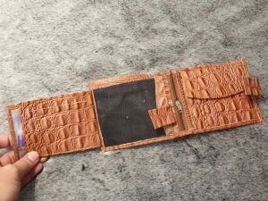 Ví Da Bò Vân Cá Sấu