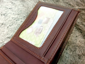 Ví Da Bò Nappa 2 Cefiro Nâu Đứng