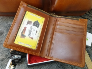 Ví Da Bò Pullup Nâu Đứng