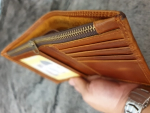 Ví Da Bò Pullup Nâu Đứng