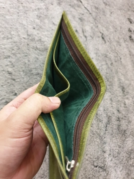 Ví Da Bò Kẹp Viền Đứng