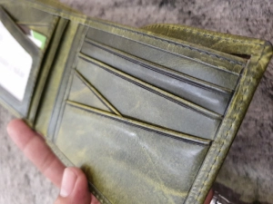 Ví Da Bò Kẹp Viền Đứng