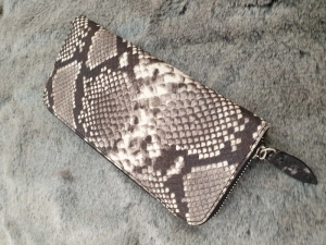 Ví Da Bò Cầm Tay Dập Vân