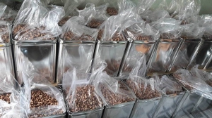 Hạt điều rang muối vỏ lụa Hachi hàng xá loại A