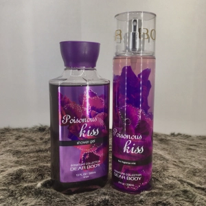 Gel Tắm Nước Hoa DEAR BODY - Dành Cho Nữ - Shower Gel 295ml - POISONOUS KISS