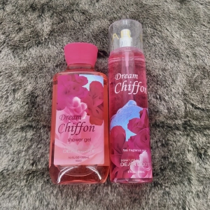 Gel Tắm Nước Hoa DEAR BODY - Dành Cho Nữ - Shower Gel 295ml - DREAM CHIFFON